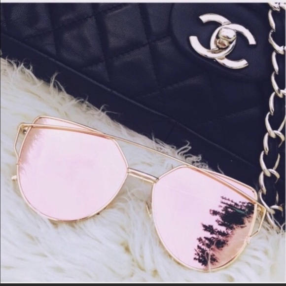 Cat Eye Rose Gold Trendy Sunglasses - Picture 2 of 4